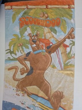 Scooby Doo Towel Vintage 54x28 Beach Scene Surfing